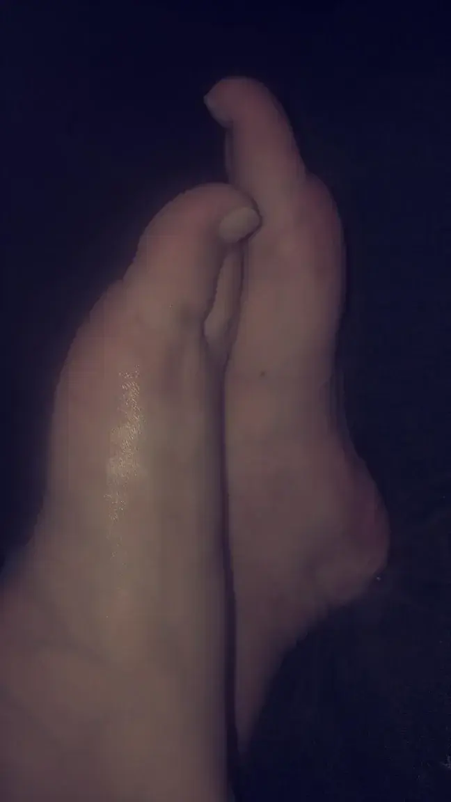 Leak & nude 7 — Petitesoumisedespieds