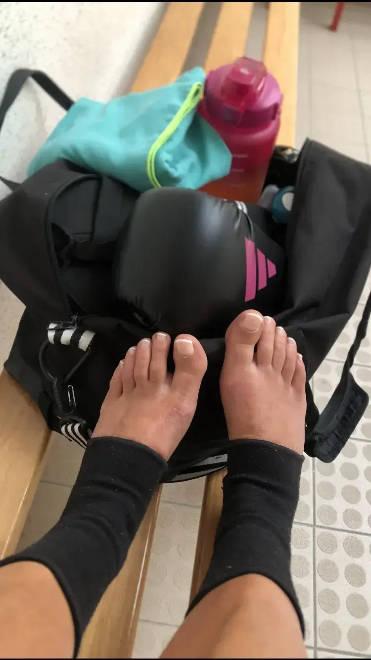 Leak & nude 3 — piedscharnels