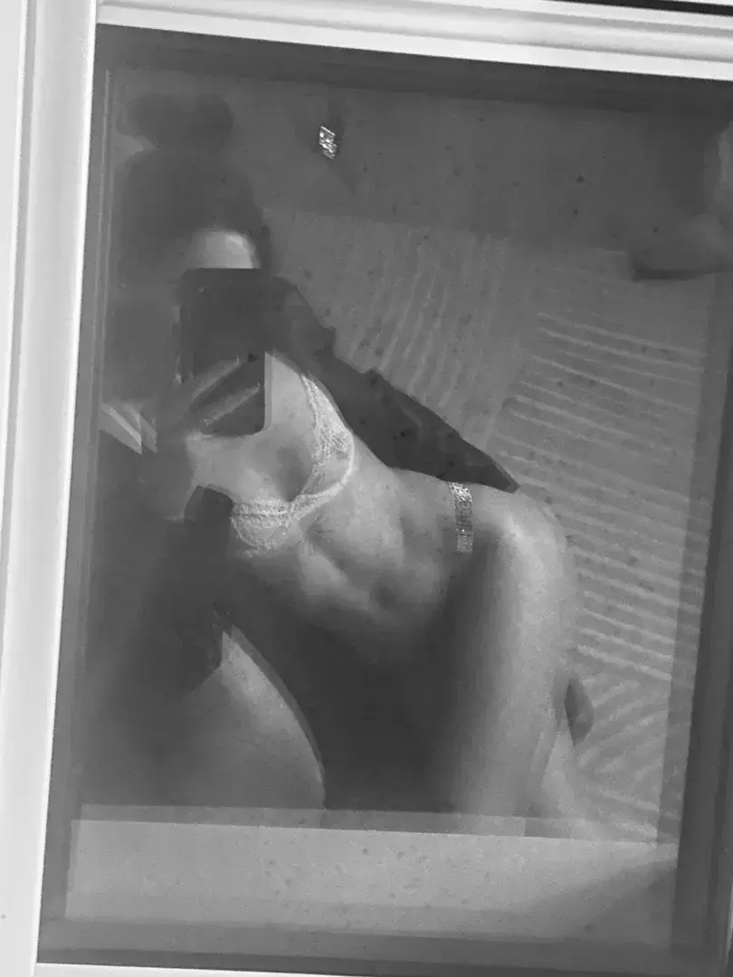 Leak & nude 2 — libertinsnoirsetblanc