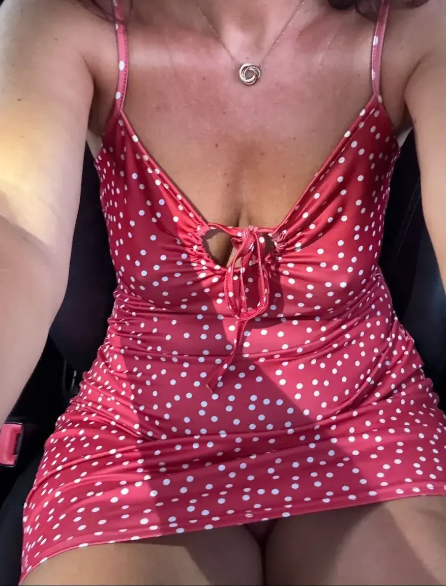 Leak & nude MYM — Odeurdepeche : « Petits pois, grande allure… et une envie de jouer avec les regards 🌼✨Ce genre de moment où tout paraît léger, mais jamais anodin 😏 » (MYM)