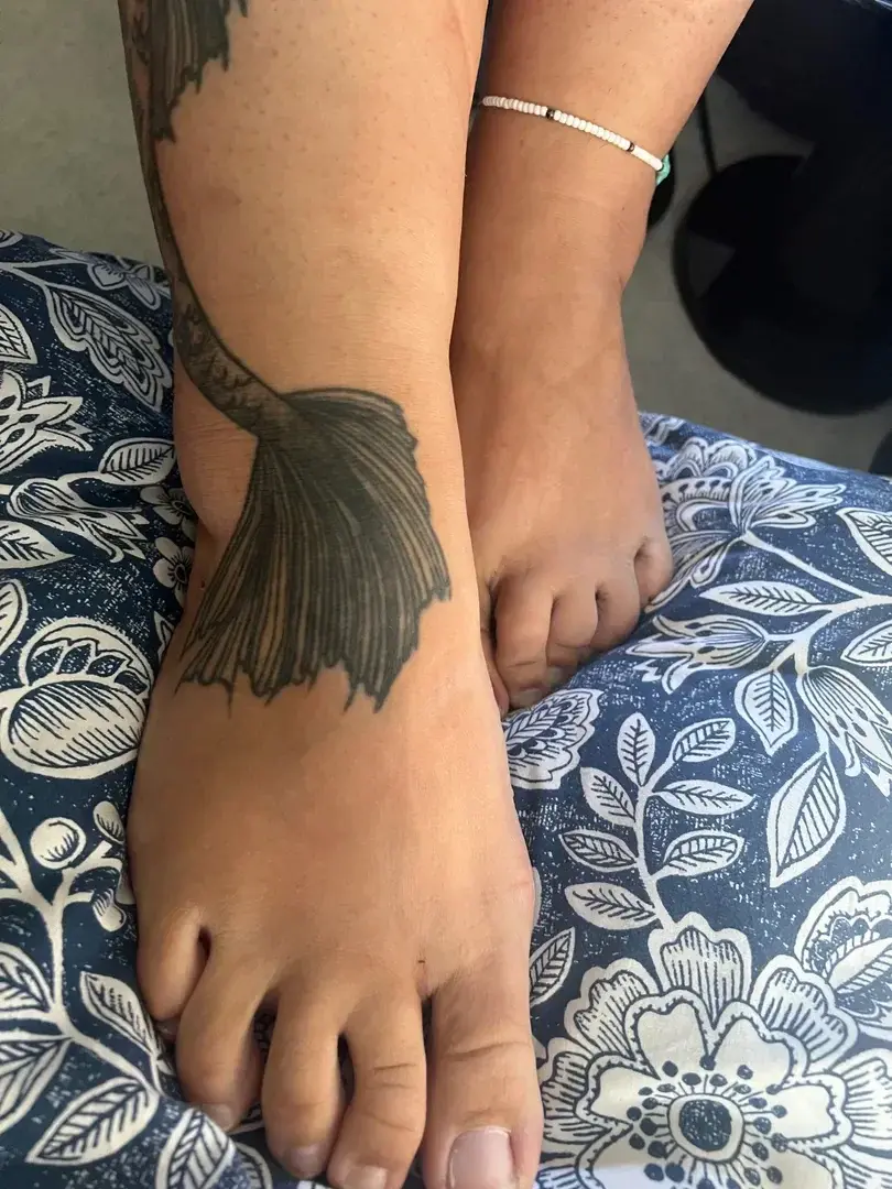 Leak & nude 2 — Kiss-my-foot