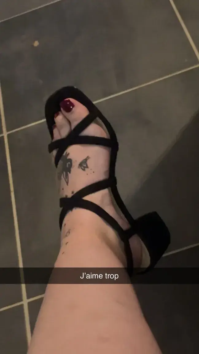 Leak & nude 1 — Azelia_4