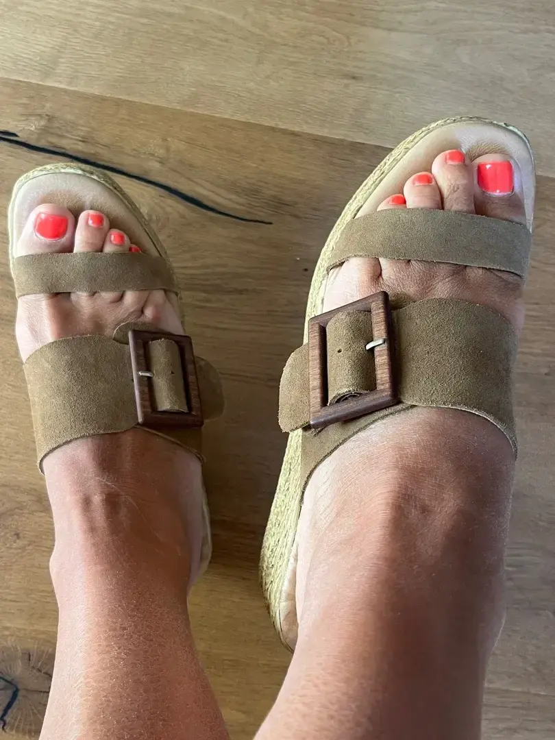 Leak & nude 21 — Lola_2_0