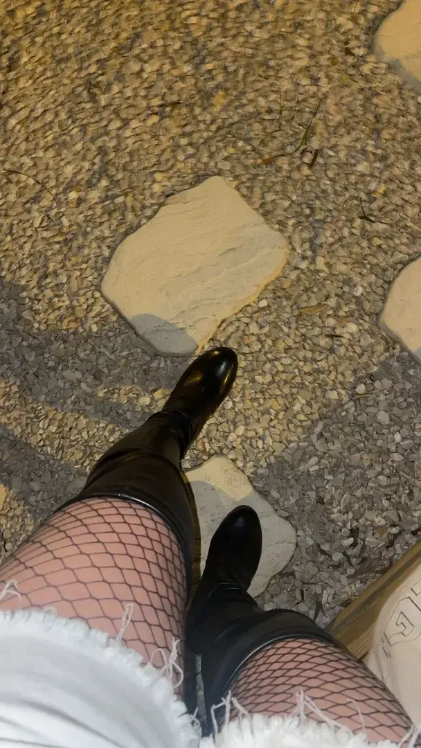Leak & nude 3 — Tinyfeet1