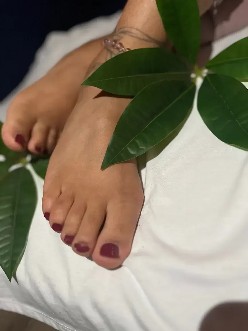Leak & nude 2 — Piedscaramels