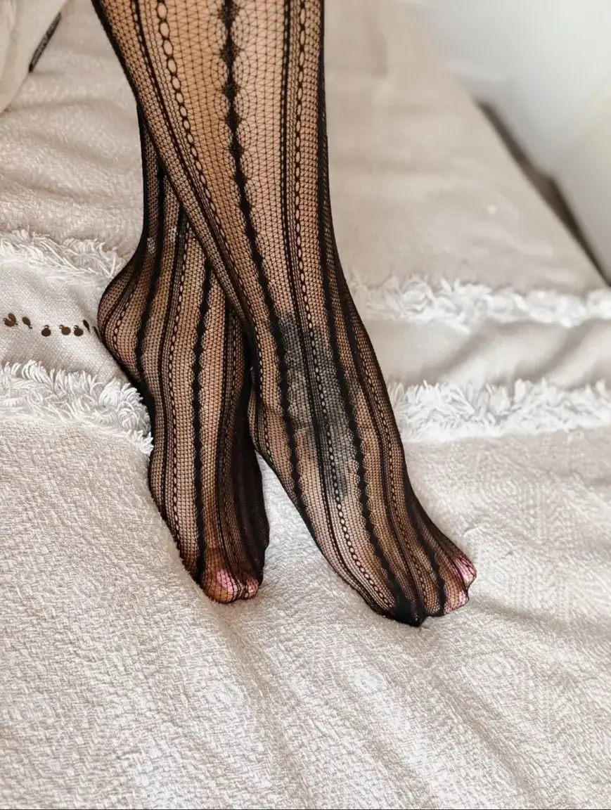 Leak & nude 1 — Lovelyfeet_and_more