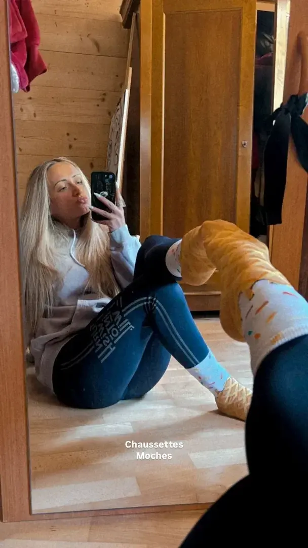 Leak & nude MYM — Marion_lcsn : « 🧦 » (MYM)