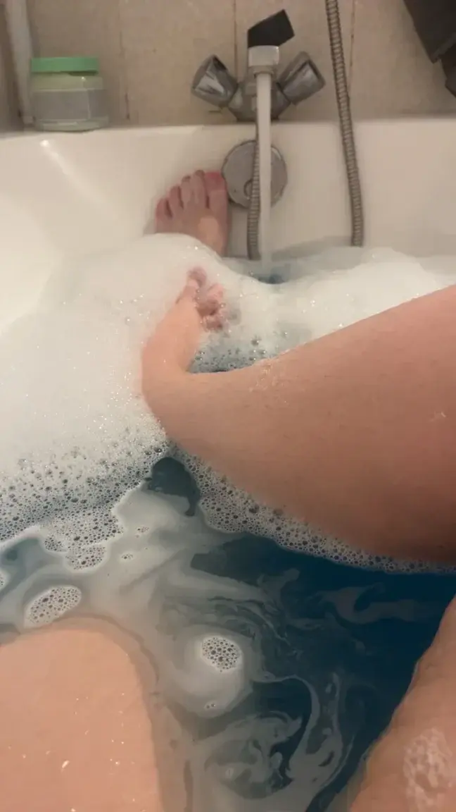 Leak & nude 2 — Lylycurvy56