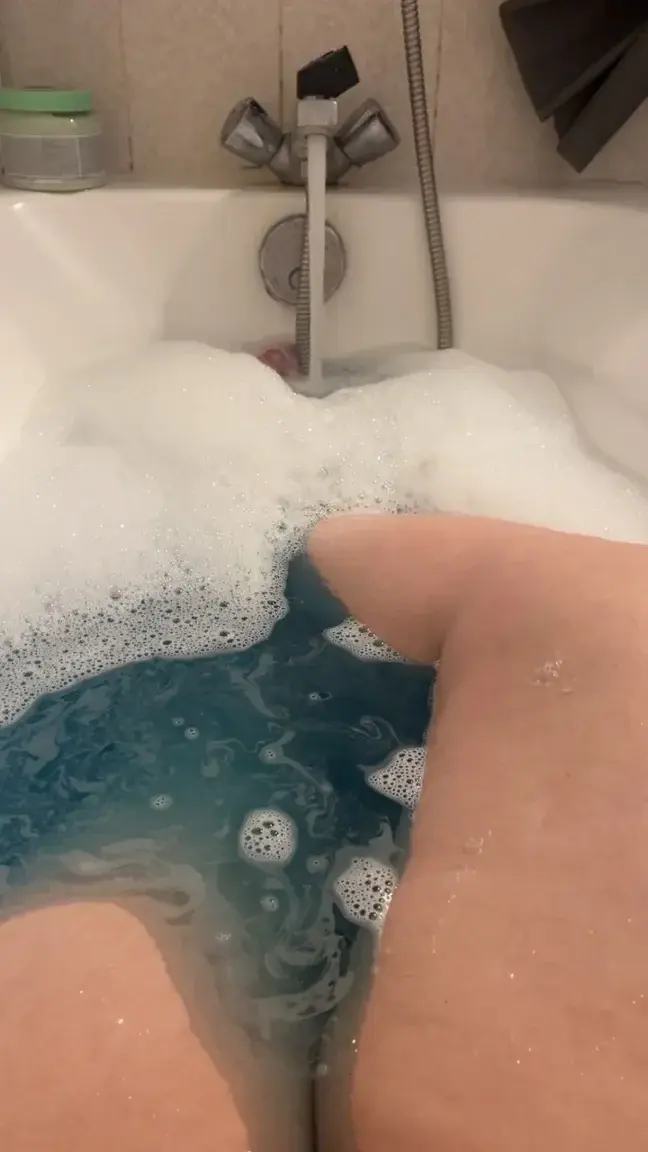 Leak & nude 3 — Lylycurvy56