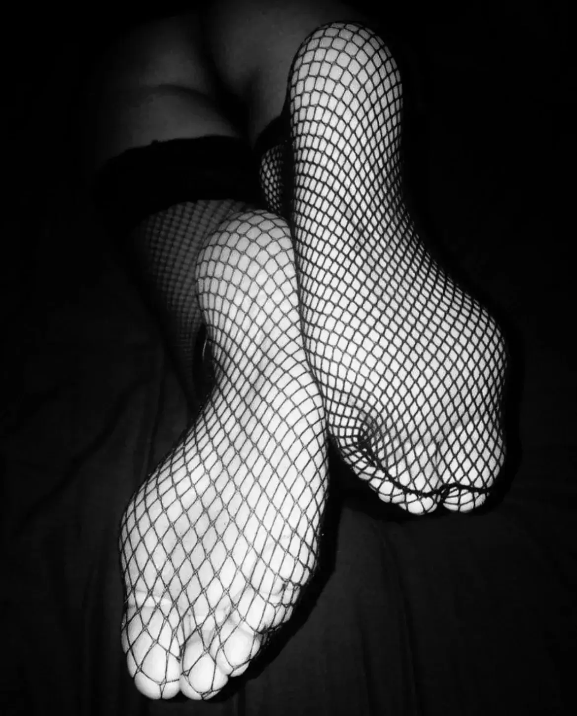 Plutôt collants résille ou peau nue…?