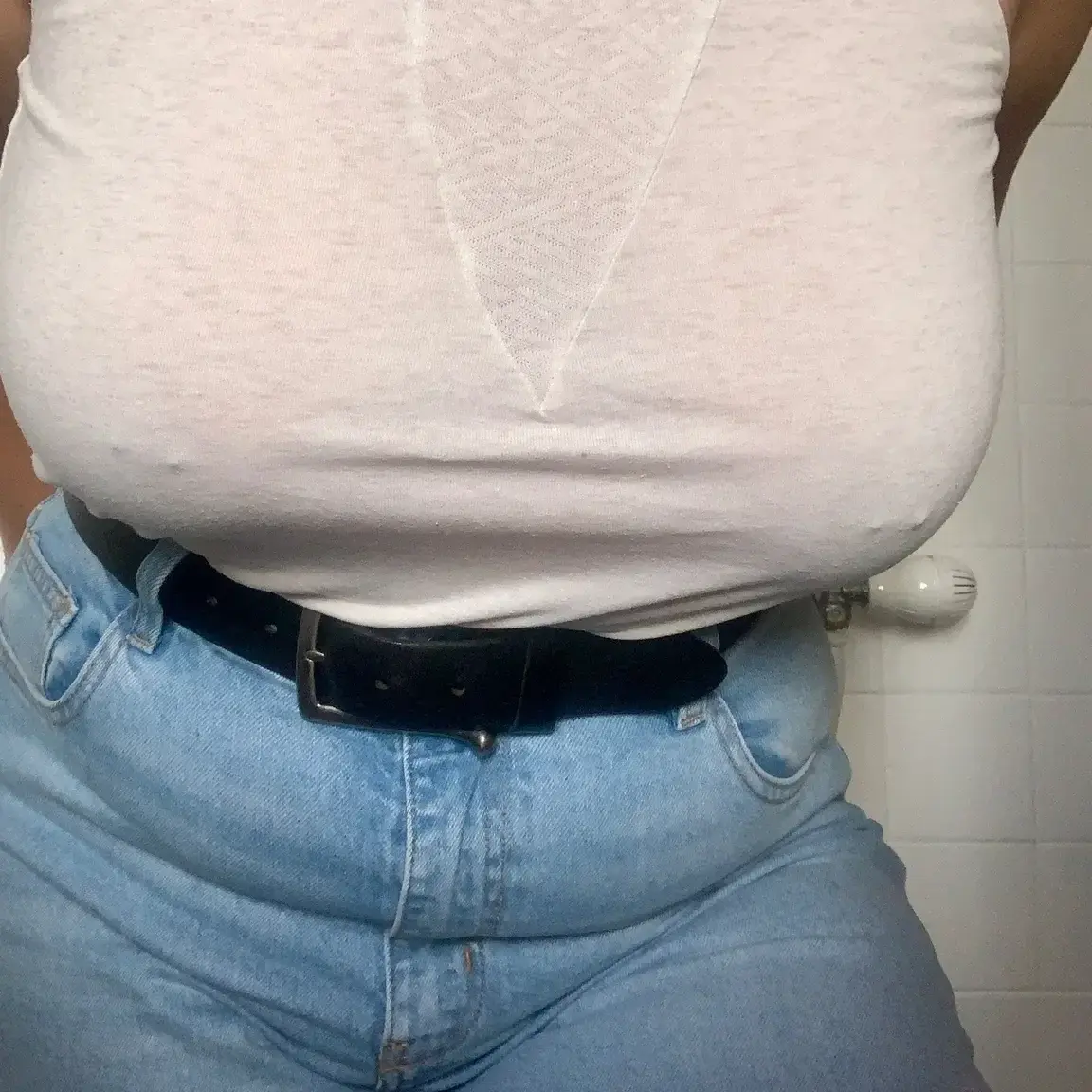 Leak & nude 3 — Curvyfrenchgirl