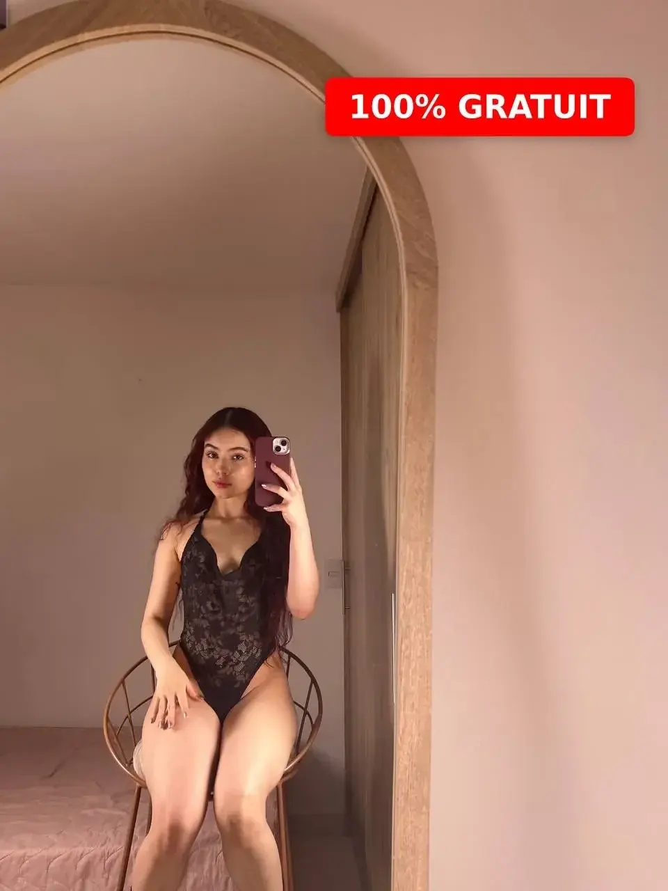 abo 100% gratuit EMMA100, et j’te fais un kado ce soir si tu m’écris