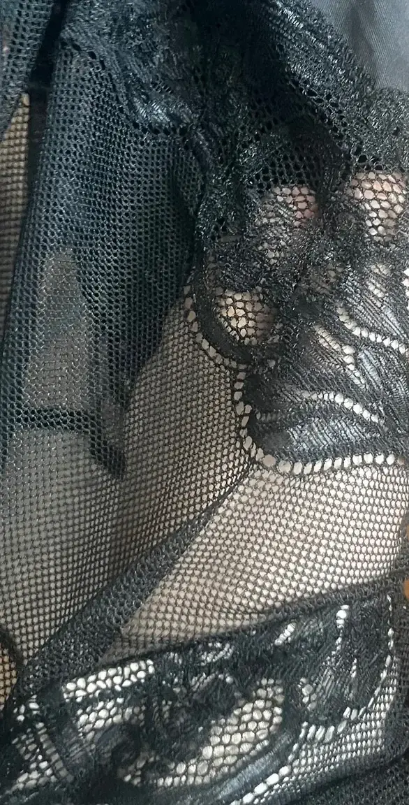 Leak & nude 1 — Cm_piedsparis