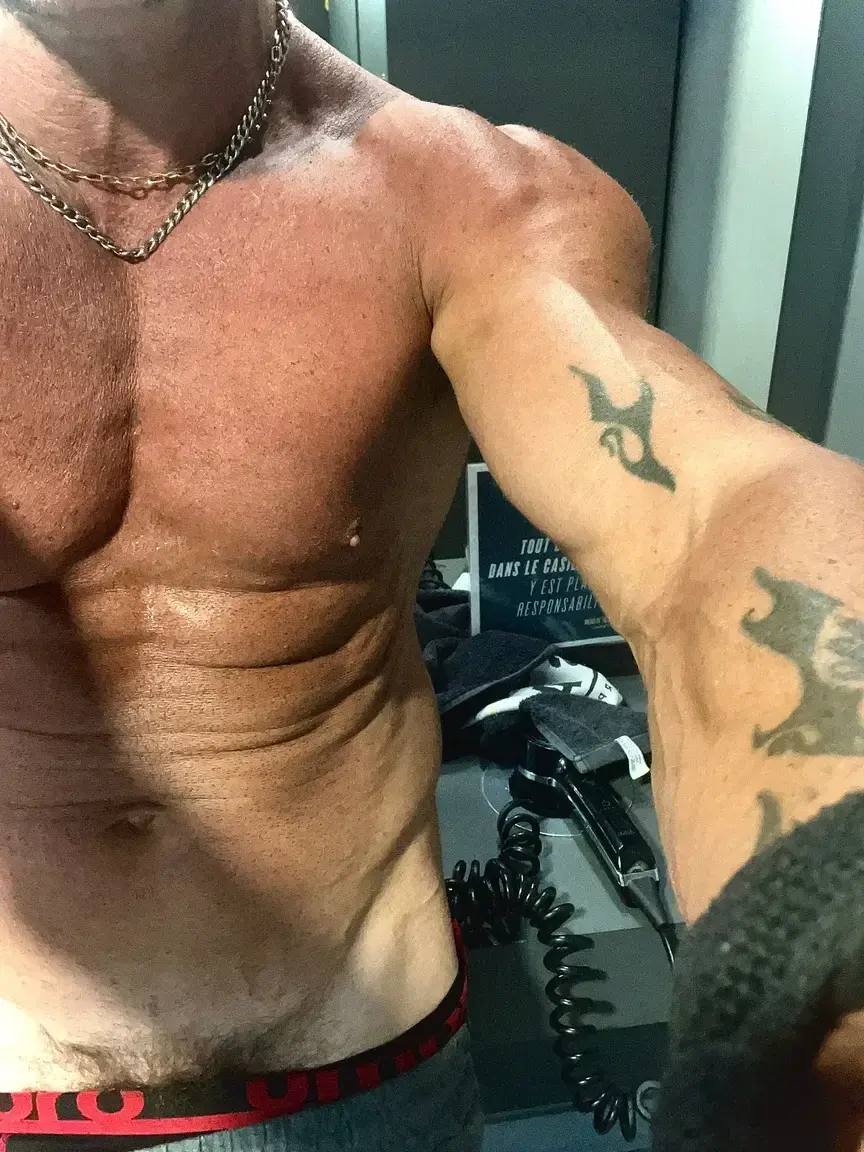 Leak & nude 1 — Homme-authentique