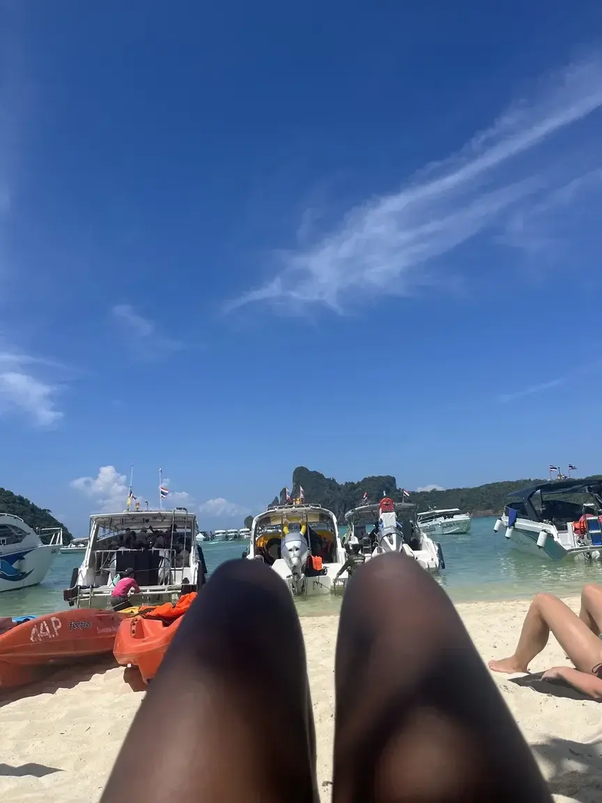 Leak & nude 3 — louloufeet69