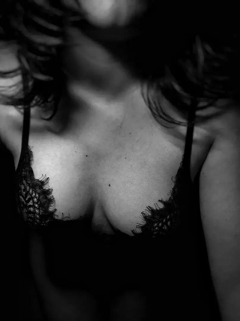 Leak & nude 3 — Laura935