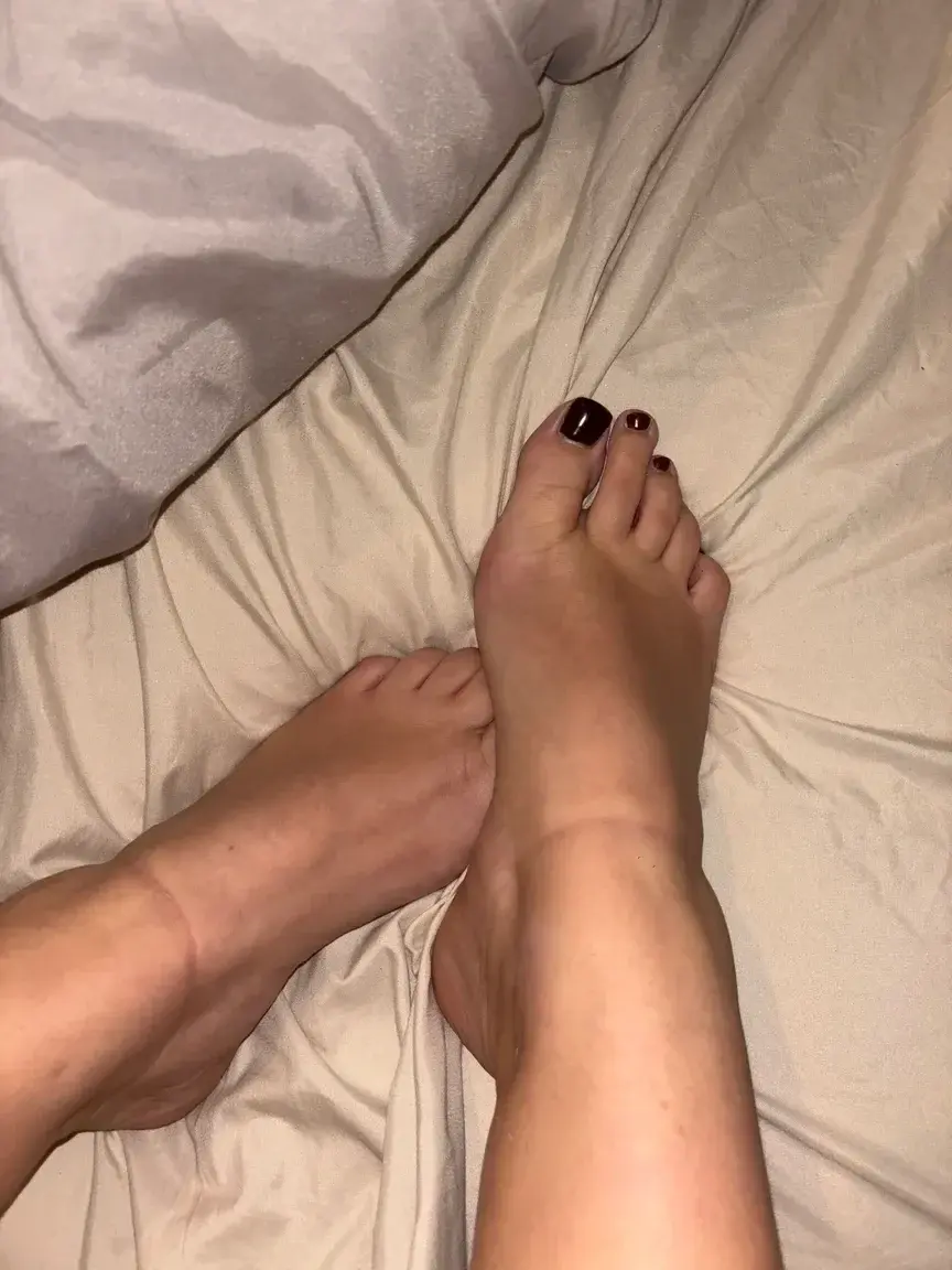 Leak & nude 1 — Pieds_feet_ladyye