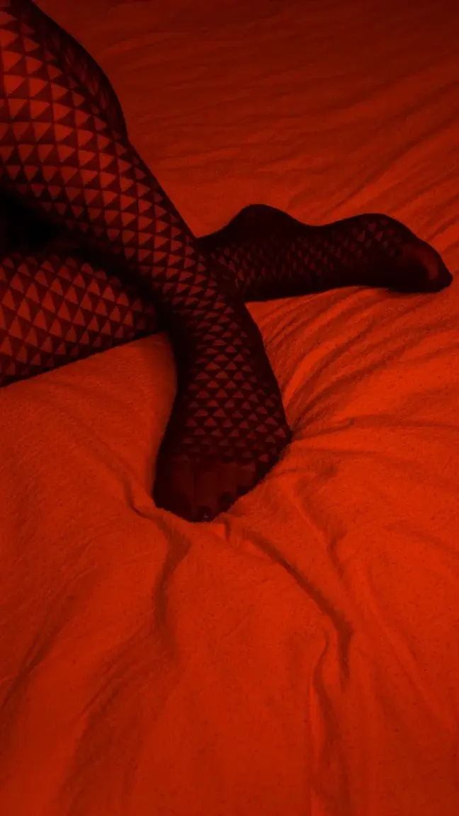 Leak & nude 4 — Bloomfeet28