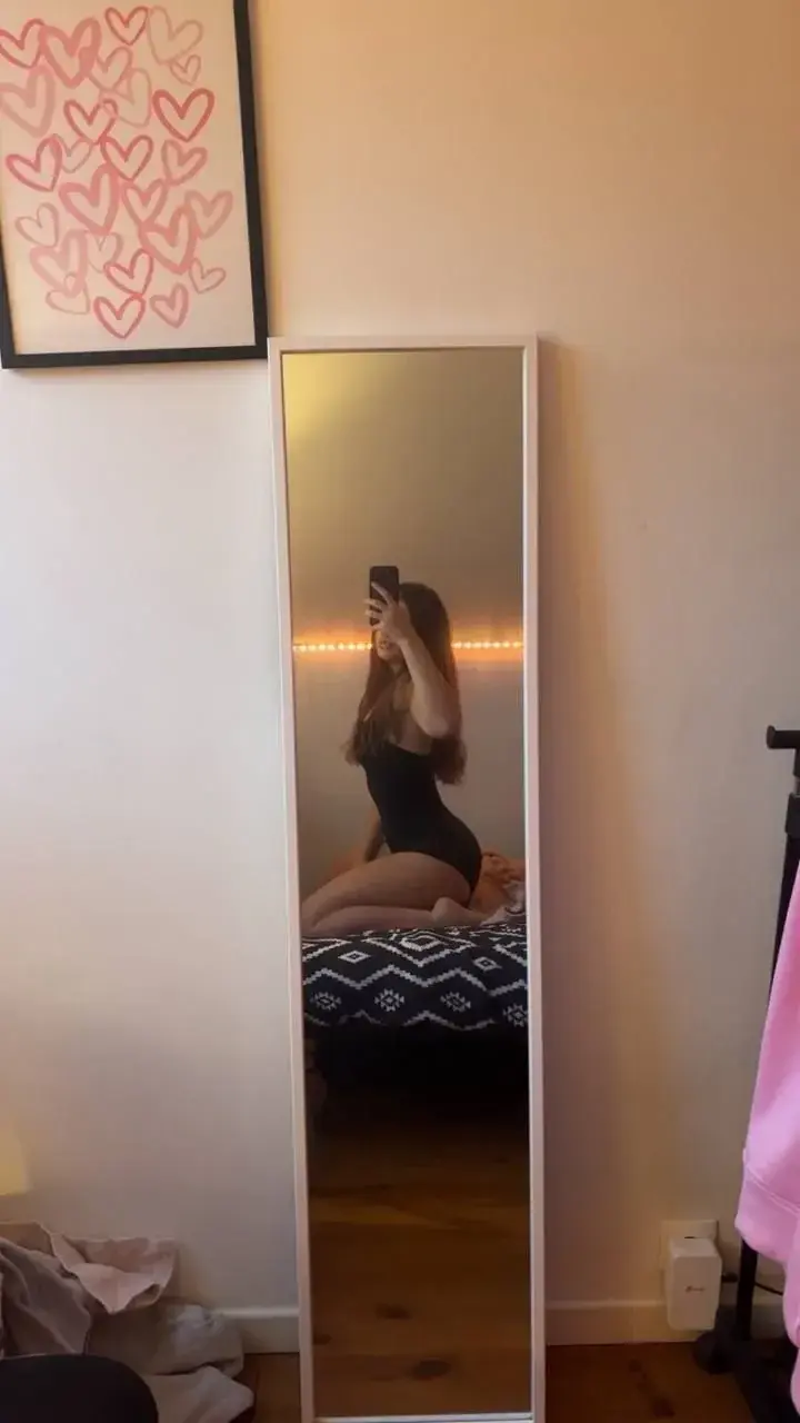 juste moi dans ma journée 🤎(Abonnement gratuit sans code.)