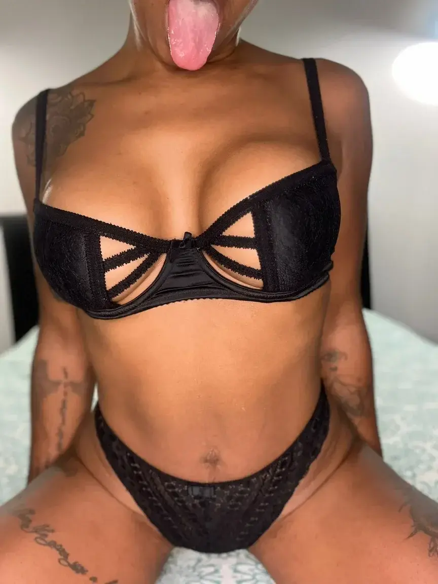 Leak & nude 2 — Yourofficeblackgirl