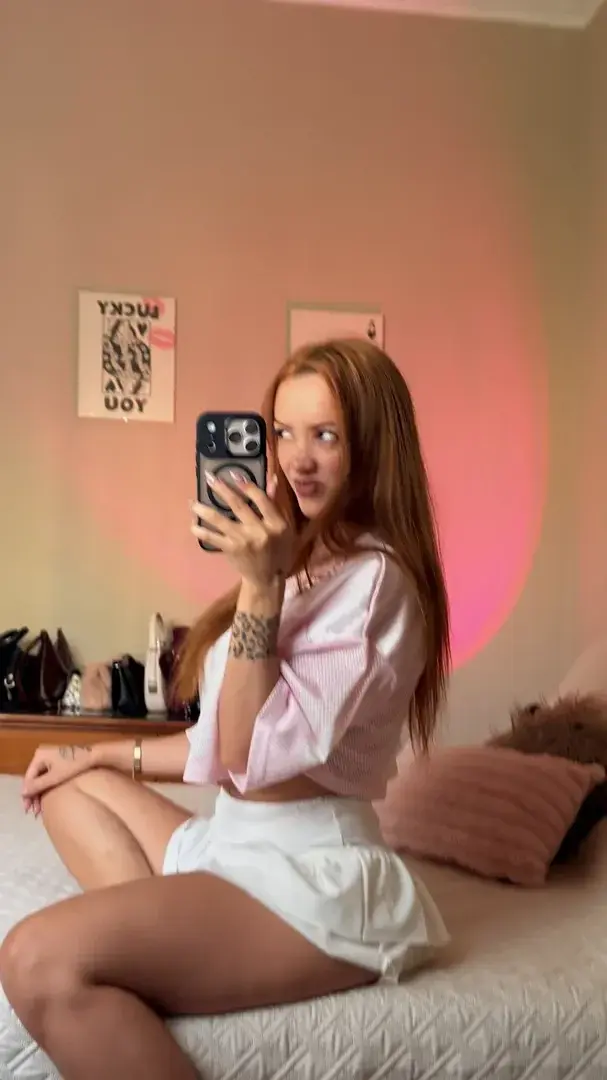 Leak public de Alyssafox — « Tu me trouve comment ? 💕 » (nude) sur MYM