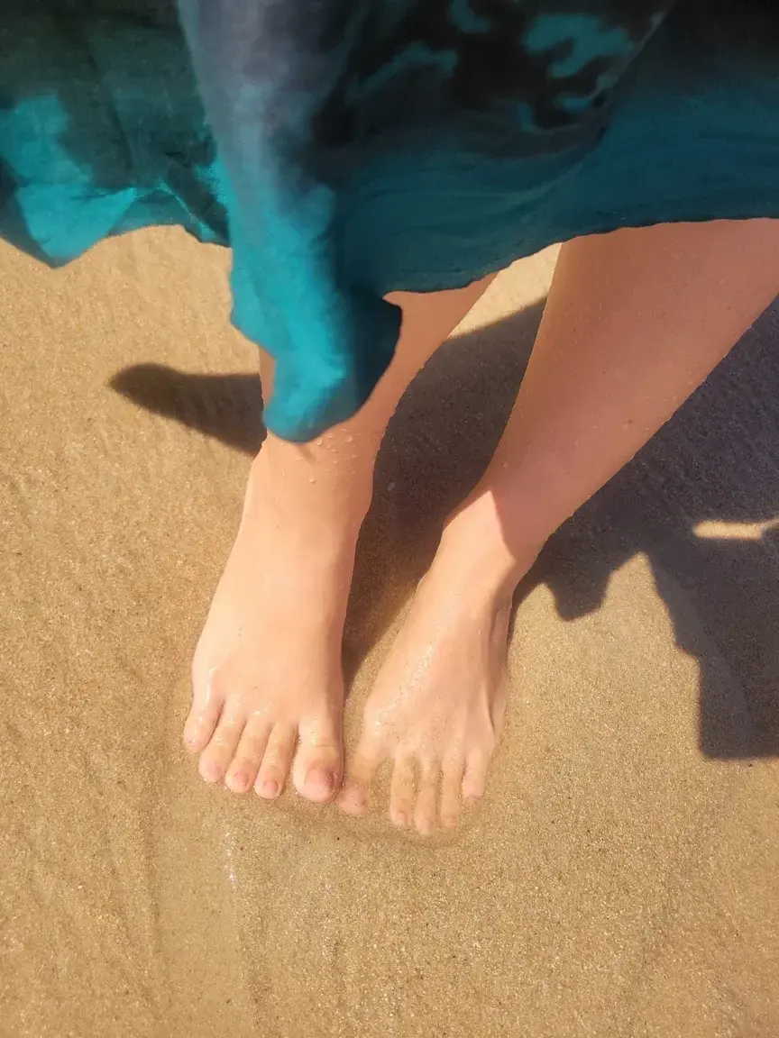 Leak & nude 4 — Feetbyjessy