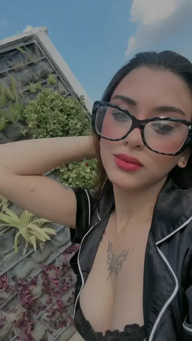 Abonne-toi gratuitement et viens me dire bonjour en message privé 💬 On verra où ça nous mène.