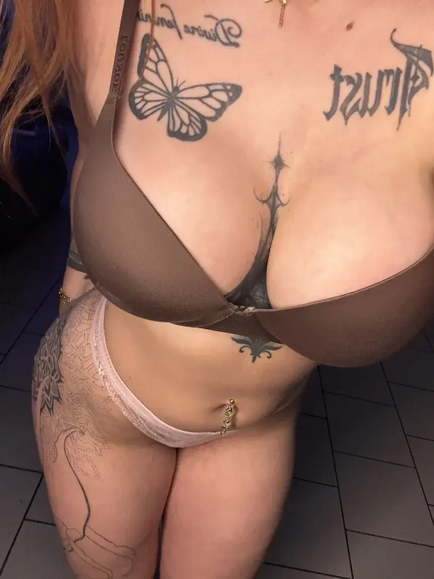 abo gratuit, aucun code 🥵 glisse-moi un dm, je réponds à tout le monde 😏🔥