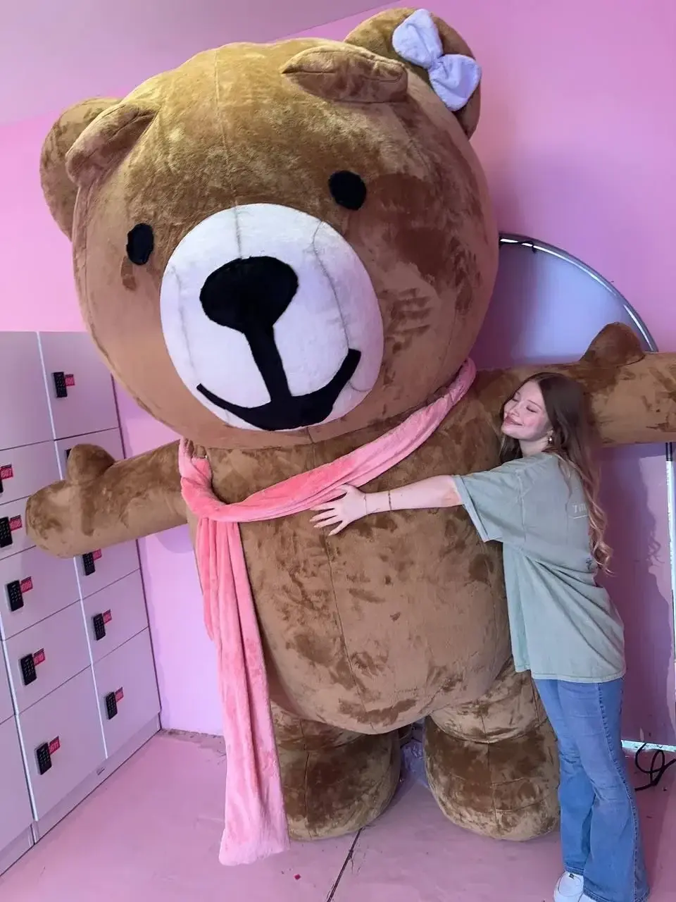 toi aussi tu veux un câlin ? 👀(mon abonnement est free … pas besoin de code ❤️)