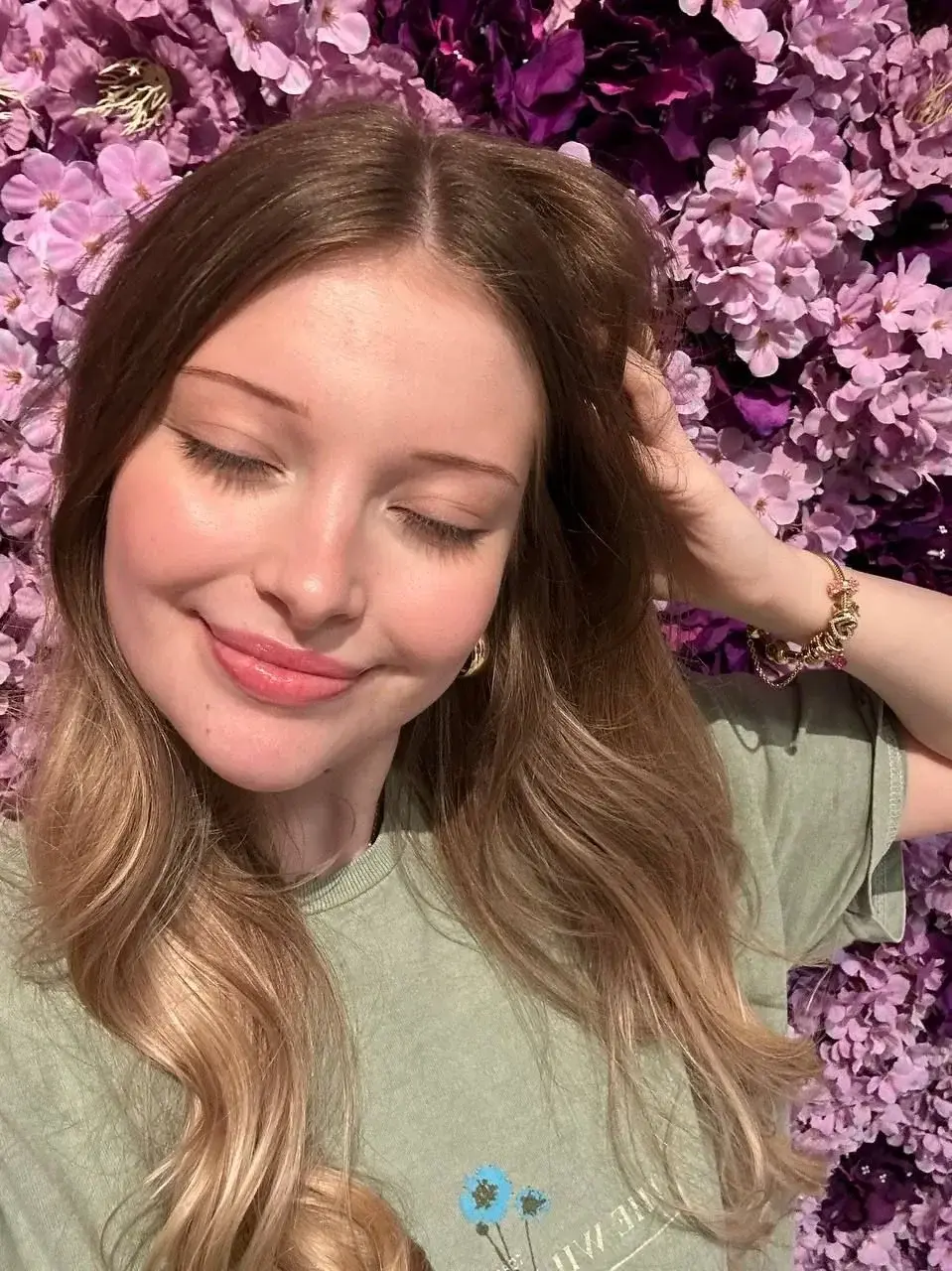 tombée dans les fleurs 💐(mon abonnement est free … pas besoin de code ❤️)