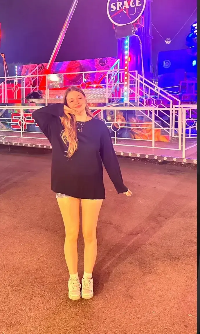 je te laisse me dire ce que tu préfères chez moi 🤭(mon abonnement est free … pas besoin de code ❤️)