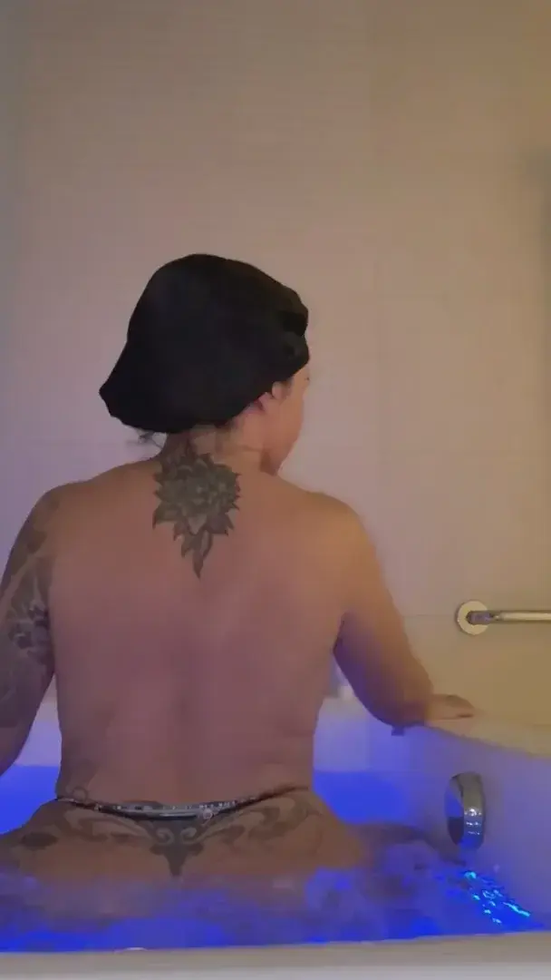 Abonnement GRATUIT avec le code FREE😈 J'ai un petit secret réservé à ceux qui m'écrivent en premier…