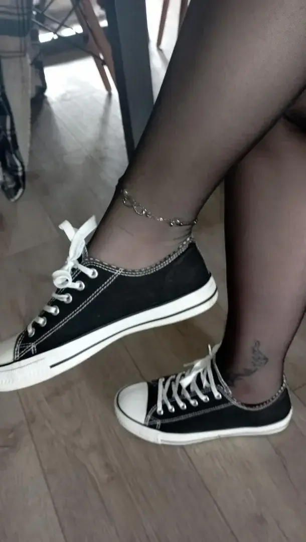 Leak & nude 3 — Justifeet