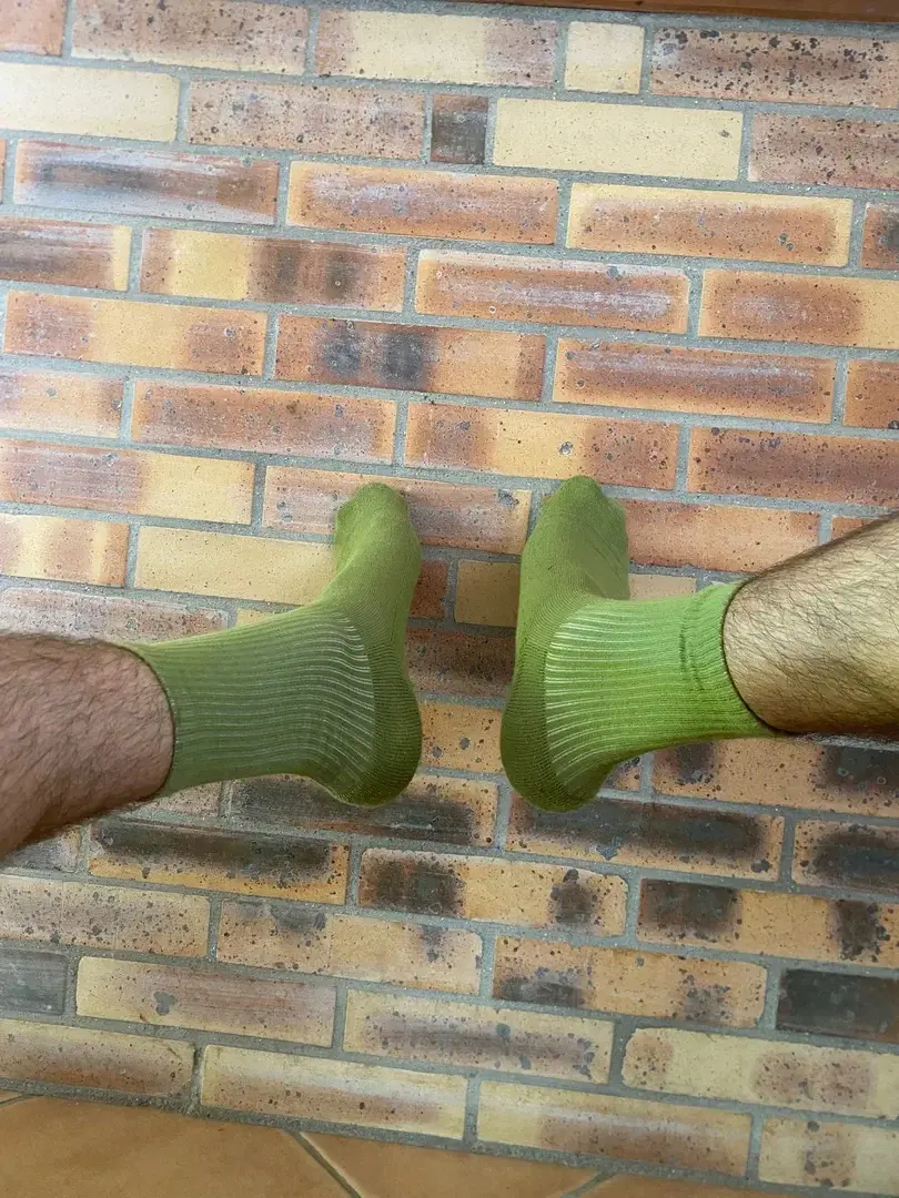 Leak & nude 1 — Pieds_chaussette