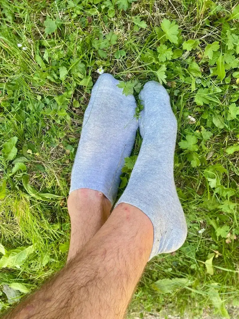 Leak & nude 4 — Pieds_chaussette