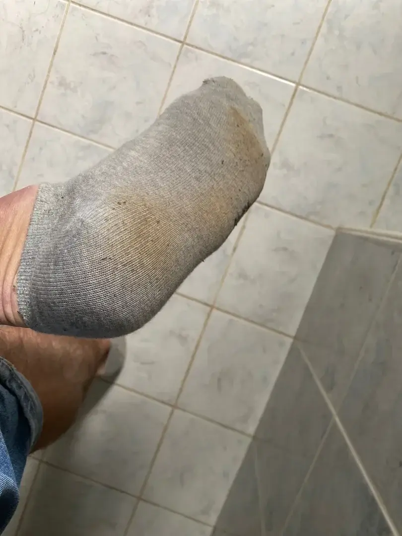 Leak & nude 10 — Pieds_chaussette