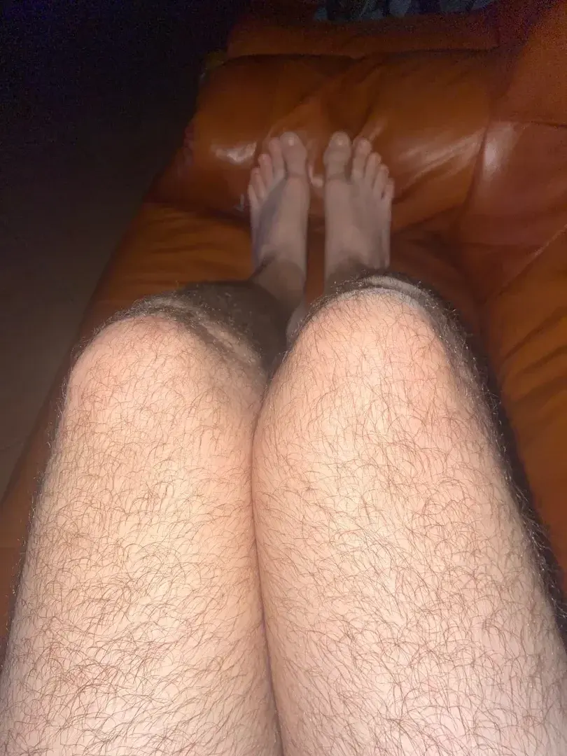 Leak & nude 11 — Pieds_chaussette