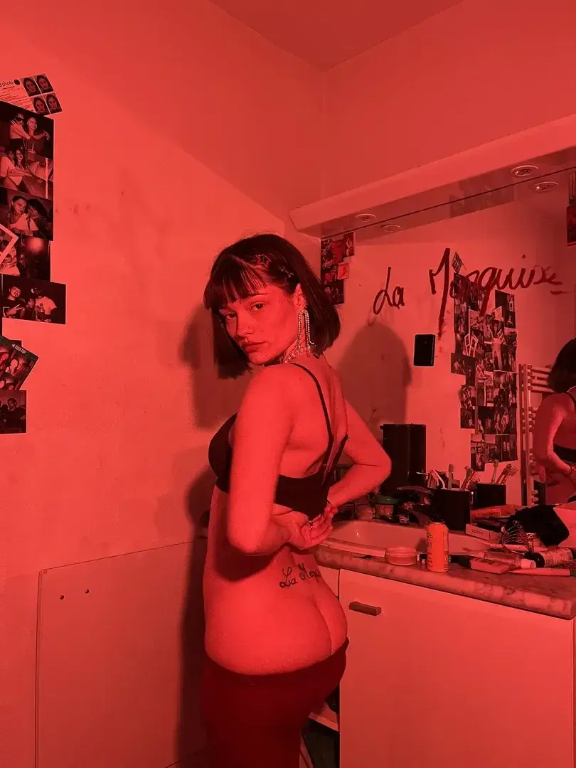 Leak & nude MYM — Avivalamarquise : « média » (MYM)