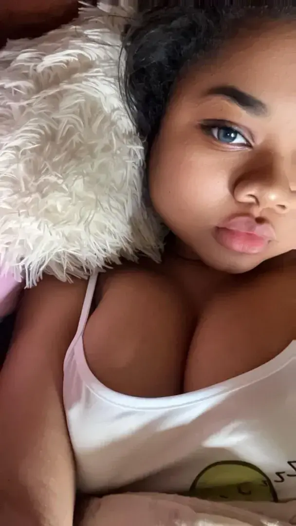 Réabonne toi 😘Je suis de retour avec 100% échange porn et des snap et live 🔥Utilise ce code : RETOUR60 ( uniquement pour les 50 premiers )À toute mon bébé 🤤