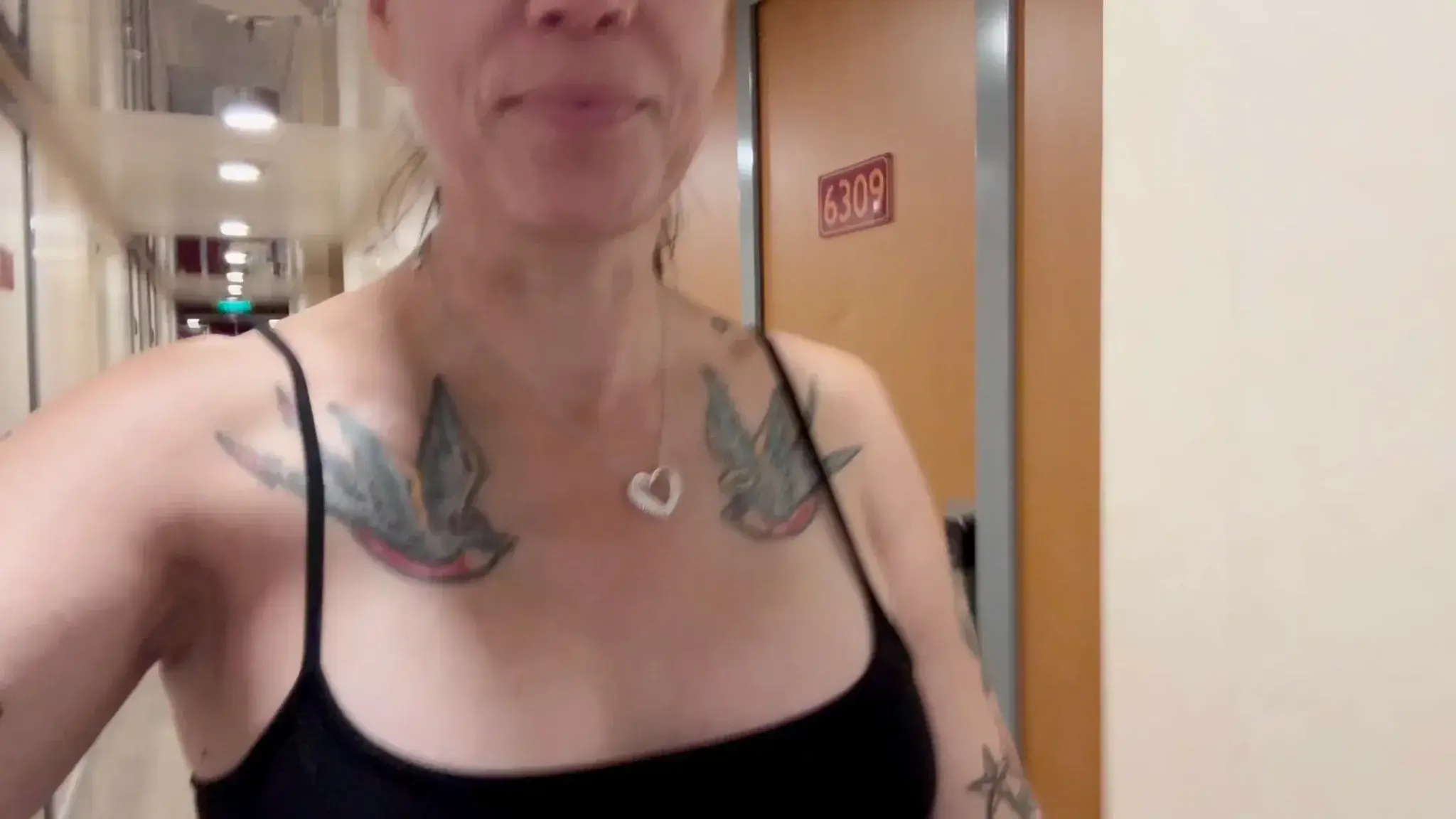 Leak & nude MYM — adelinelafouine : « Direction les vacances en Corse ! Me voilà sur le ferry entre Toulon et L’Île-Rousse. Le trajet est long et je m’ennuie un peu. J’ai une idée folle : faire quelque chose que je ne fais jamais d’habitude. Trouver un homme prêt à me suivre dans ma cabine pour recevoir une petite gâterie de ma part. Vais-je en trouver un ? Découvrez-le en urgence ! » (MYM)