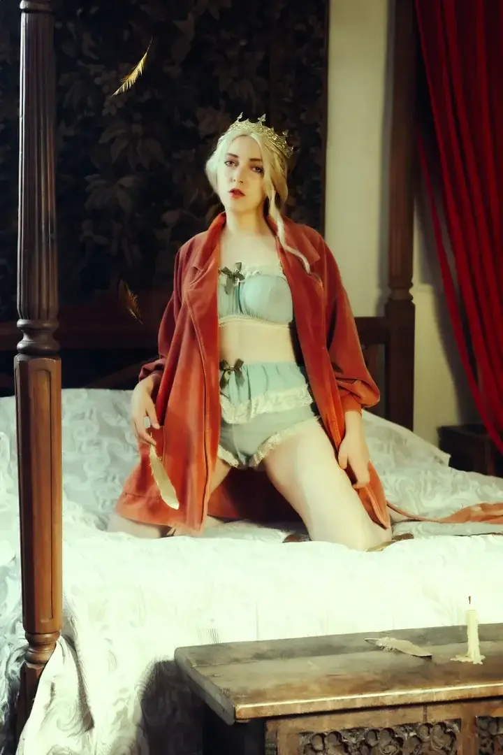 Leak & nude 3 — Erotic-fantasy