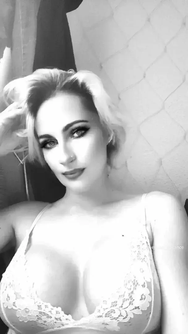 Anna_daey - Photo exclusive MYM 8 | French Modèles