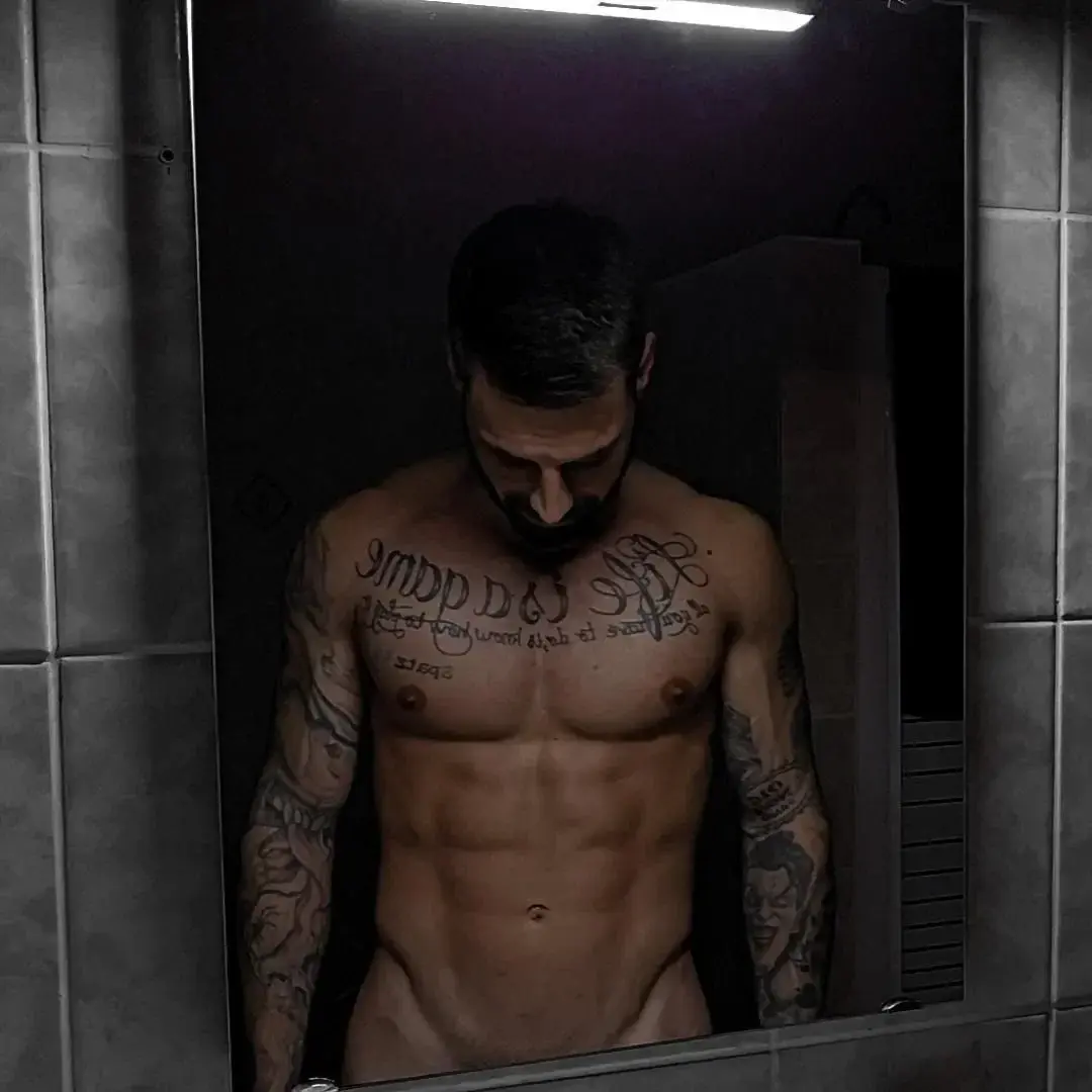 Leak & nude 5 — Robin_eros