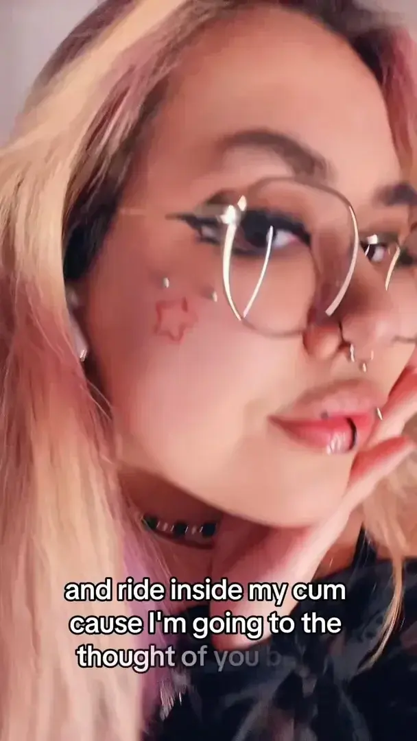Leak & nude MYM — vampiria_wendy : « Coming back this week, sorry for the no news I got stuck into a big school project and ….. the 7 is my birthday !!!! » (MYM)