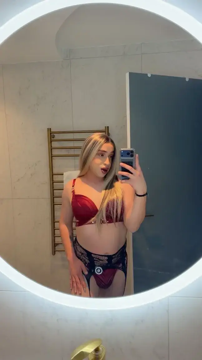 Leak & nude 4 — Ninatravestie25