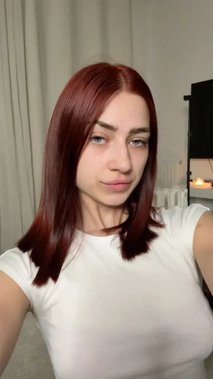 Leak & nude MYM — emmasauvages : « Abonne toi vite GRATUITEMENT ce matin » (MYM)