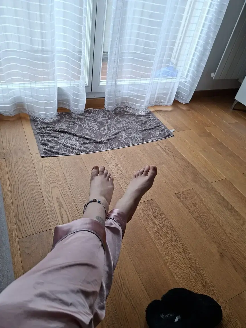 Leak & nude 1 — Lauralkgirl94