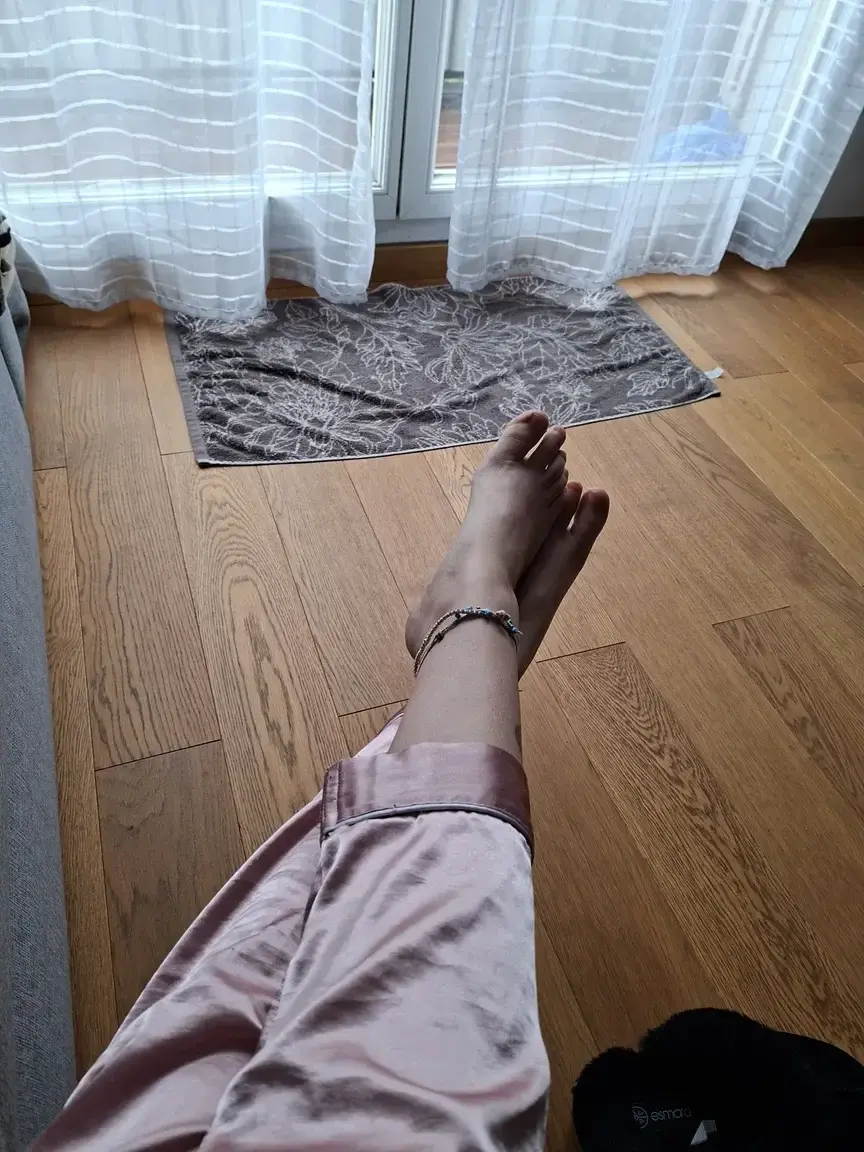 Leak & nude 2 — Lauralkgirl94