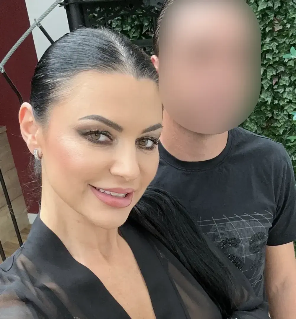 Leak & nude MYM — aniakinski : « MES VRAIES VIDÉOS LIBERTINES : STAN 🍆Greg me sort du lit dés la matin car un inconnu qui était sur la liste d'attente l'a contacté pour lui dire qu'il était dans notre secteur les couilles pleines 💦💦💦Il doit nous rejoindre au donjon pour que je les lui vide 😜 » (MYM)