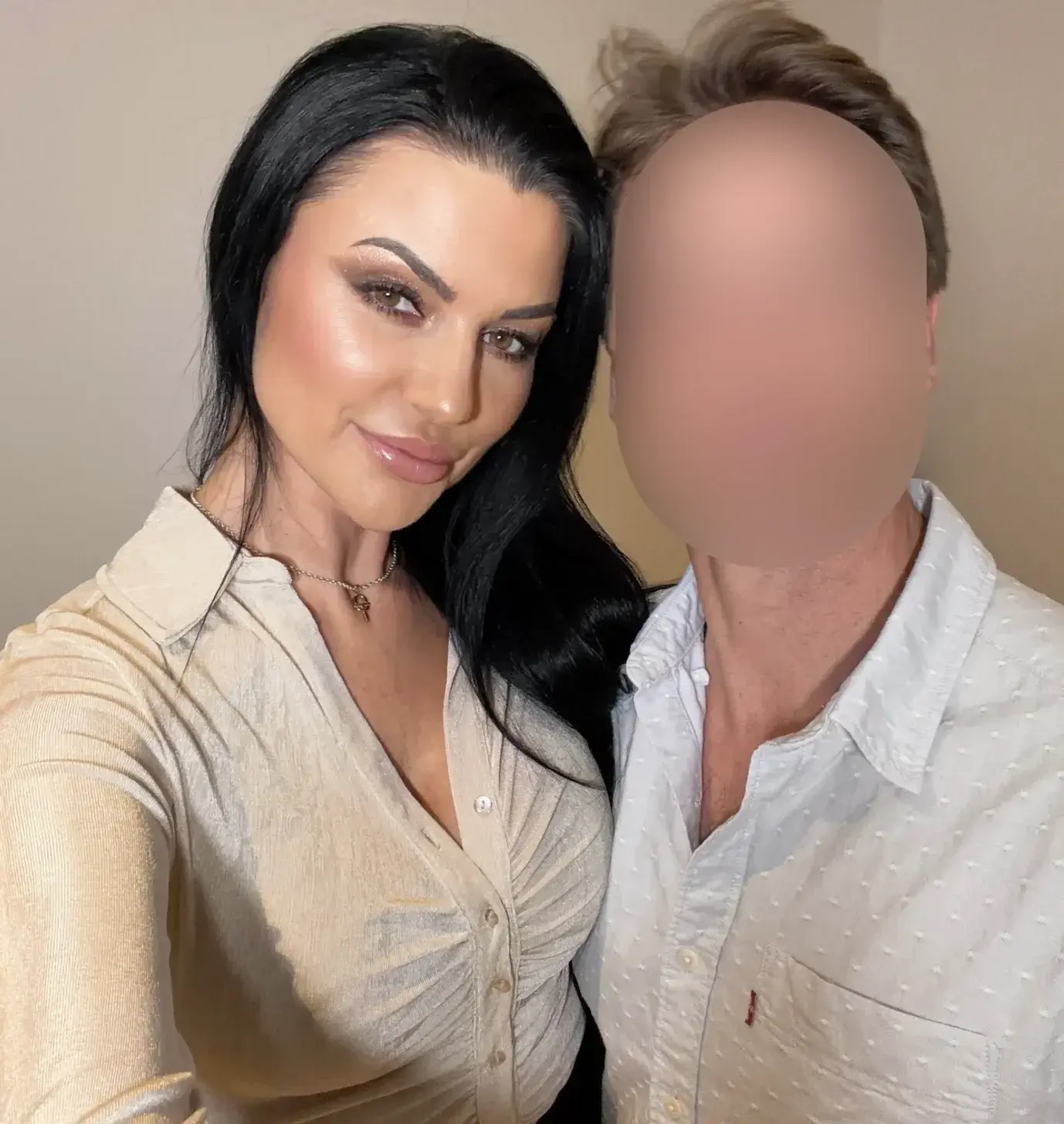 Leak & nude MYM — aniakinski : « MES VRAIES VIDÉOS LIBERTINES : MATHIS 🍆C'est un garçon avec qui il m'arrive de faire des séances en webcam.On se chauffe depuis longtemps et il adore lorsque je fais la secrétaire... 🔥Je lui ai proposé de passer du virtuel au réeI... 😜 » (MYM)